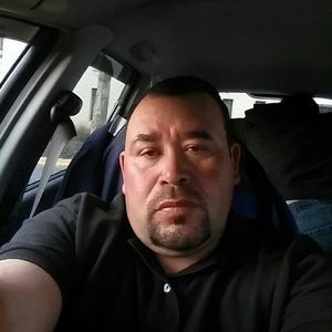 Meet your Posher, Herminio